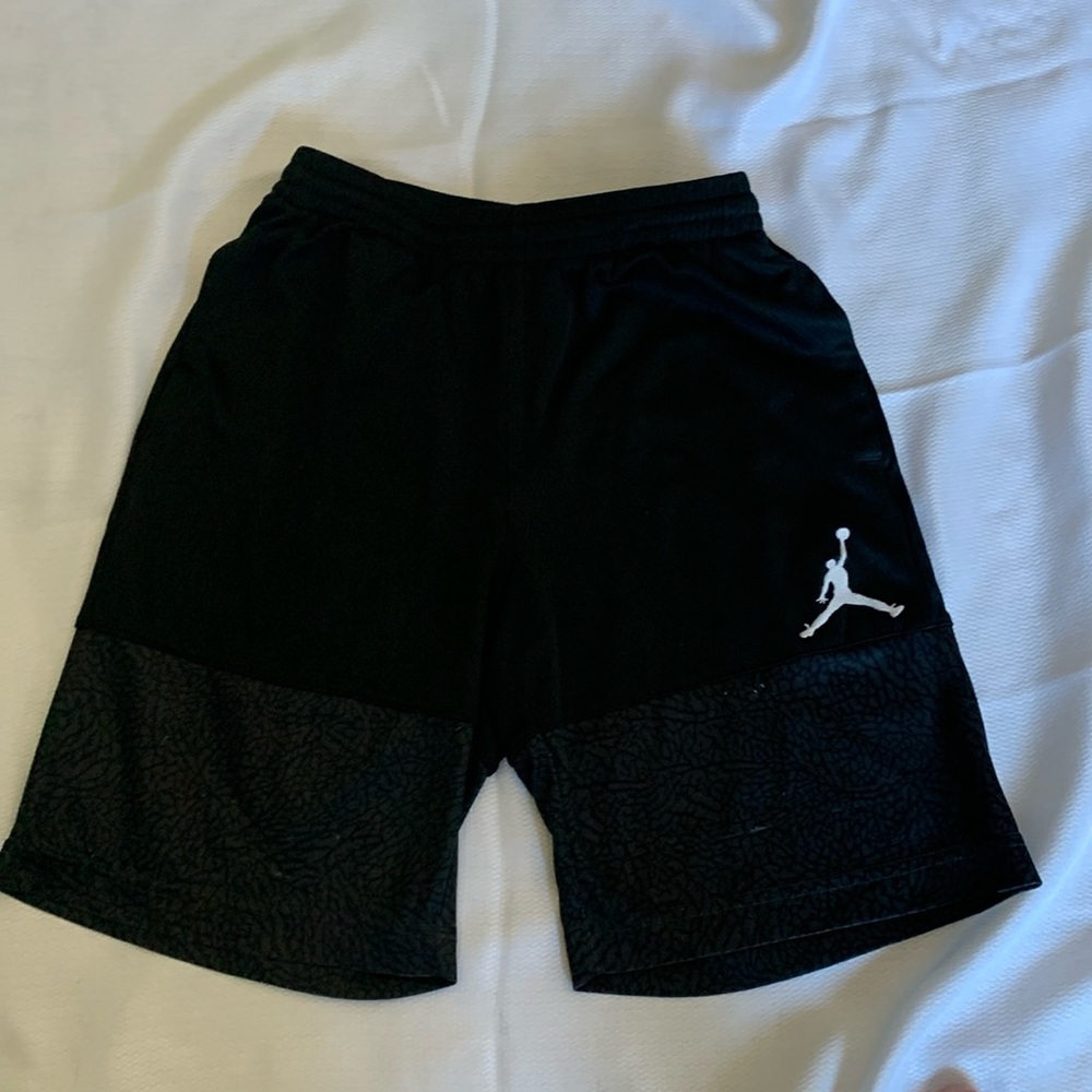 Air Jordan boys black shorts